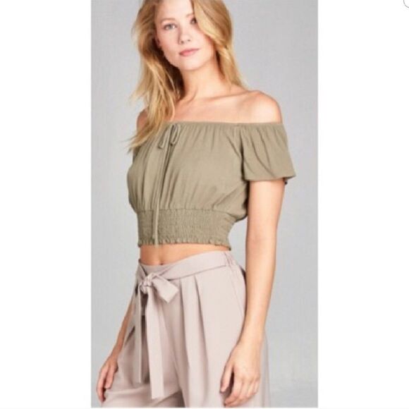 Off shoulder crop top - Picture 1 of 3